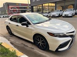 تۆیۆتا کامری